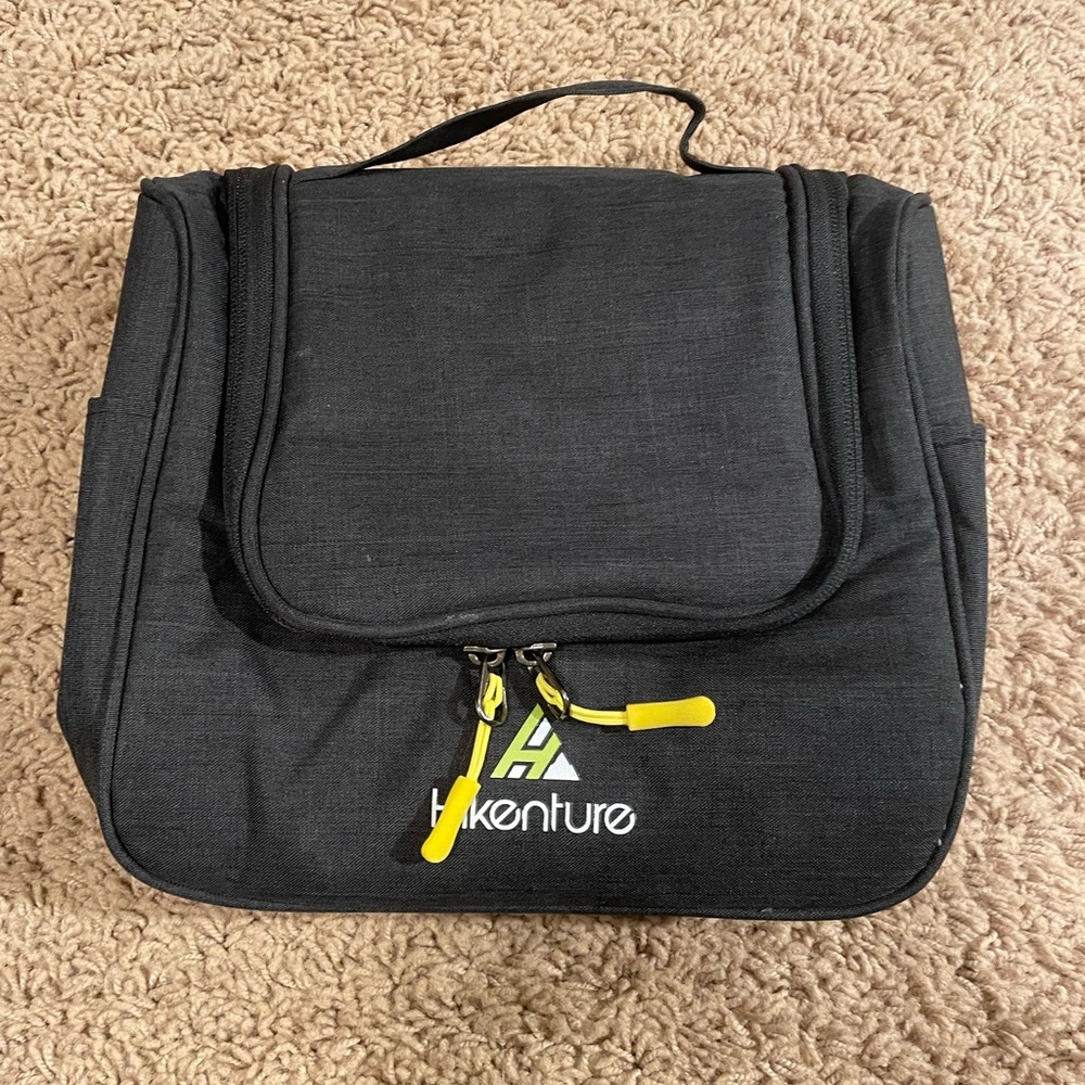 Hikenture Travel Hanging Toiletry Bag